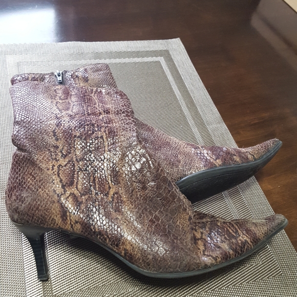 Fioni snake print booty - Picture 3 of 7